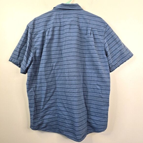 Carhartt Mens Loose Fit Short Sleeve Striped 2 Pocket Button Down Shirt Medium - Picture 2 of 6